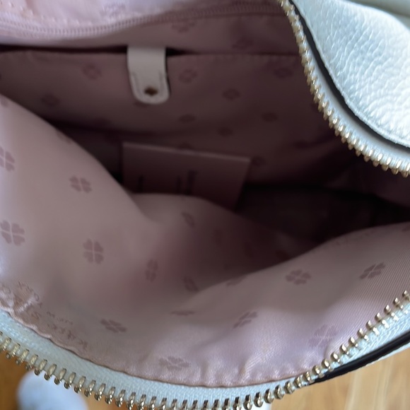 Kate spade white shoulder bag w pink lining - Picture 5 of 8